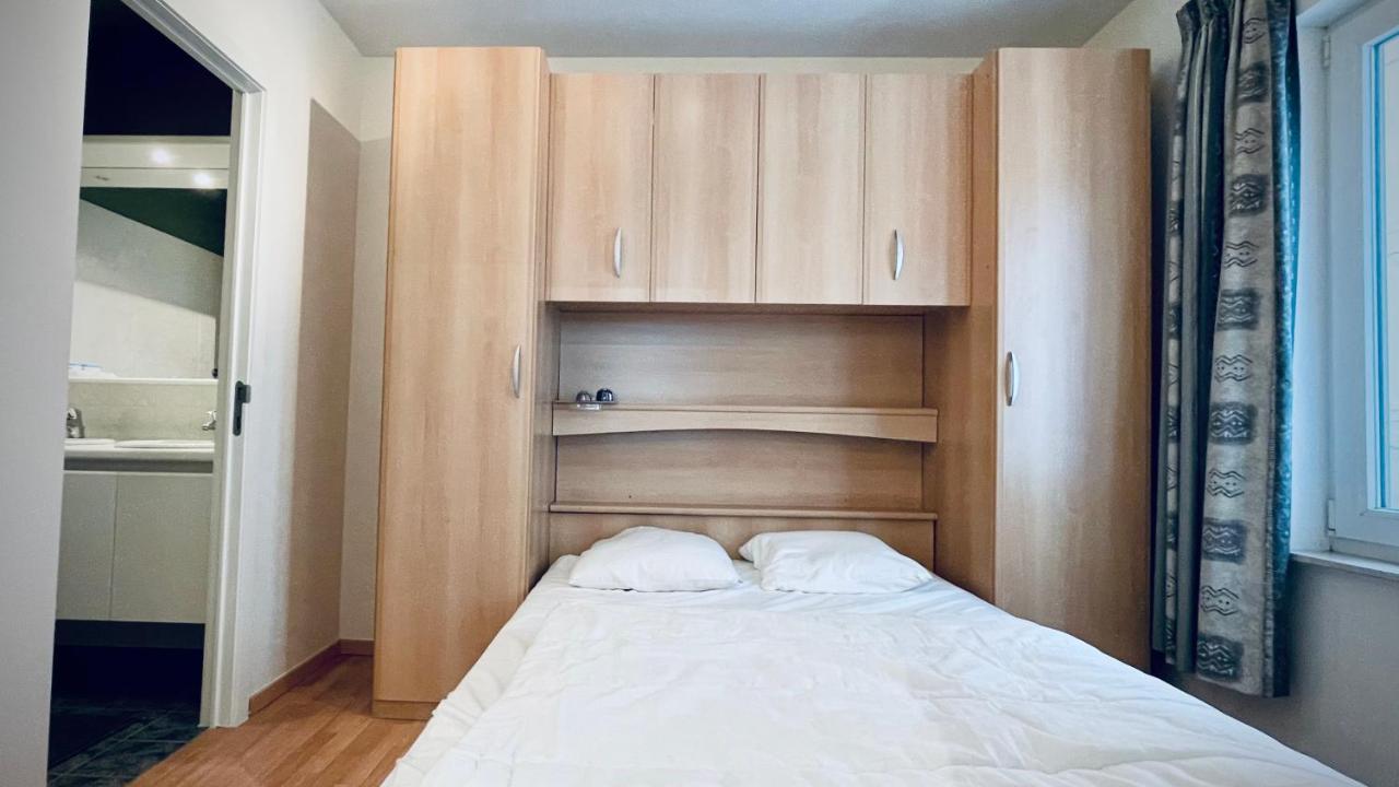 Zijdelings Zeezicht 2 Slaapkamers 2 Badkamers Appartement